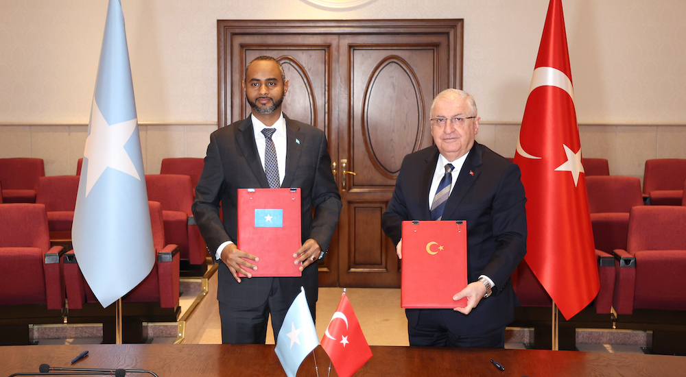 Milli Savunma Bakanı Yaşar Güler ve Somali Savunma Bakanı Abdulkadir Muhammed Nur