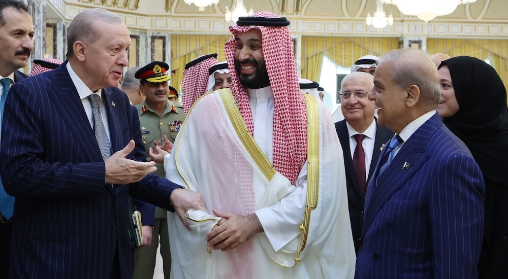 Türkiye’nin Bölgesel Sahiplenme Politikasının İlk Çıktısı: Türkiye-Suudi Arabistan ve Pakistan Ortak Savunma Anlaşması