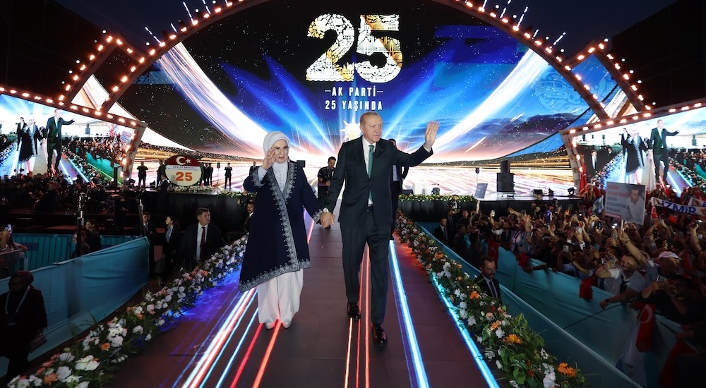 Bir Siyasi Partiden Daha Fazlası: AK Parti’nin 25 Yıllık Hikâyesi